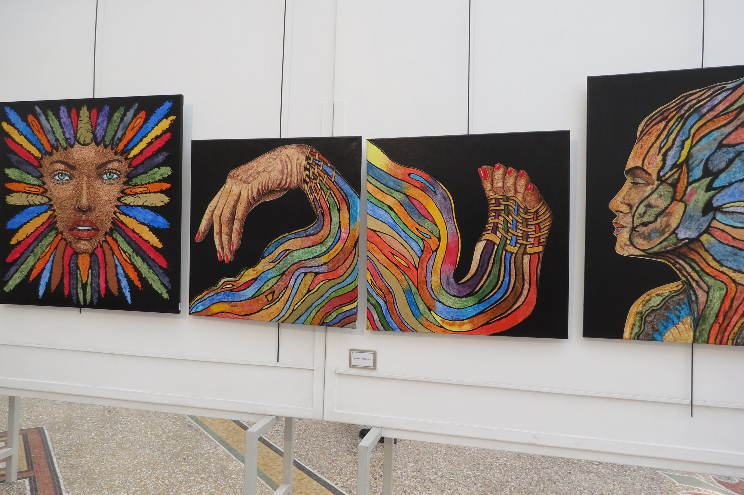 4 multicolores - Palais de Bondy