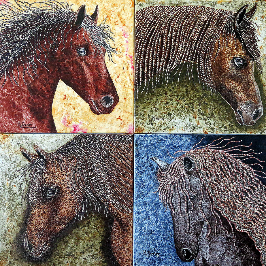 Voici différentes manières de représenter un cheval en mode « pointillé », avec plusieurs couleurs dominantes. Des techniques mixtes sont utilisées pour ces 4 tableaux de format 30 x 30 cm, qui ont été rapprochés le temps d’une photo.